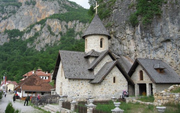 kumanica- manastir