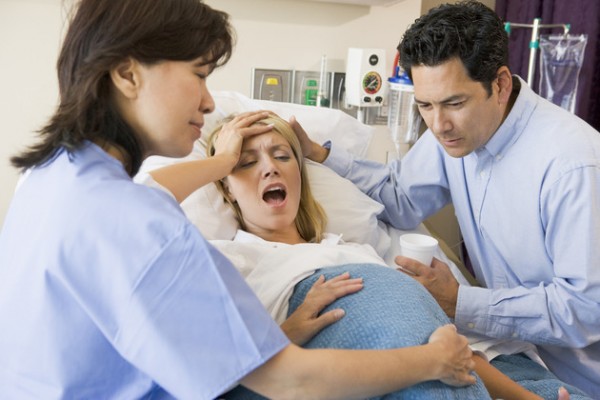 porodjaj-epidural-zena